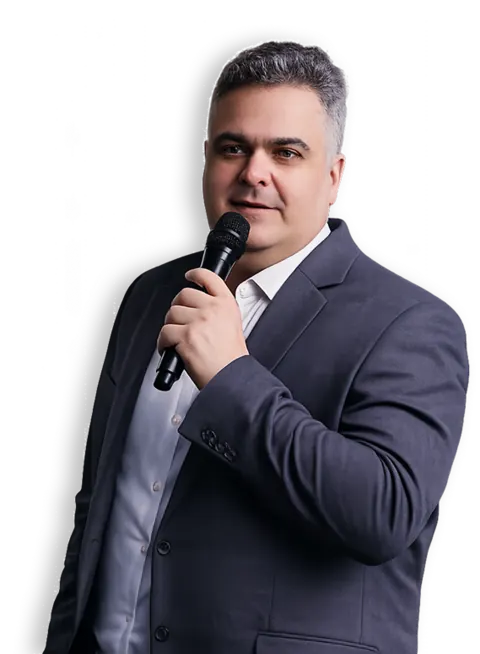 Sérgio Craveiro, fundador da CONASI, falando ao microfone